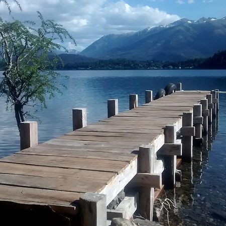 Casa de campo con costa de lago Hostal San Carlos de Bariloche Exterior foto