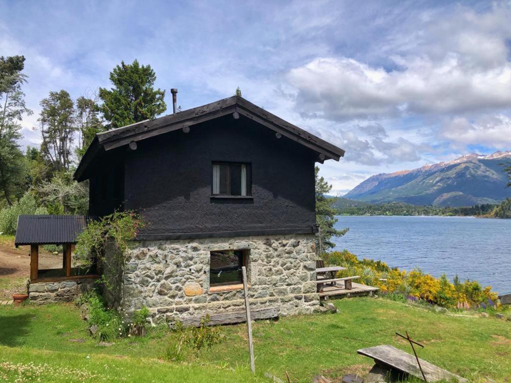 Casa de campo con costa de lago Hostal San Carlos de Bariloche Exterior foto